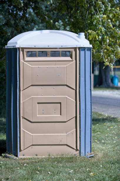 Best Porta potty delivery and setup  in Clarksburg, WV